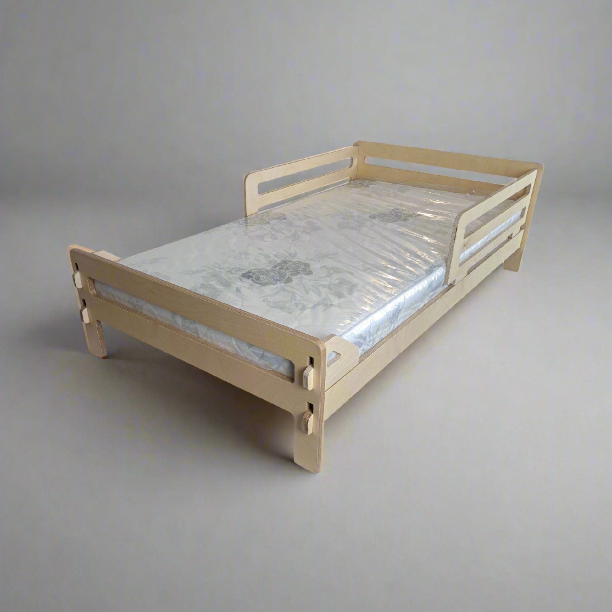 Toddler Bed - Taimico